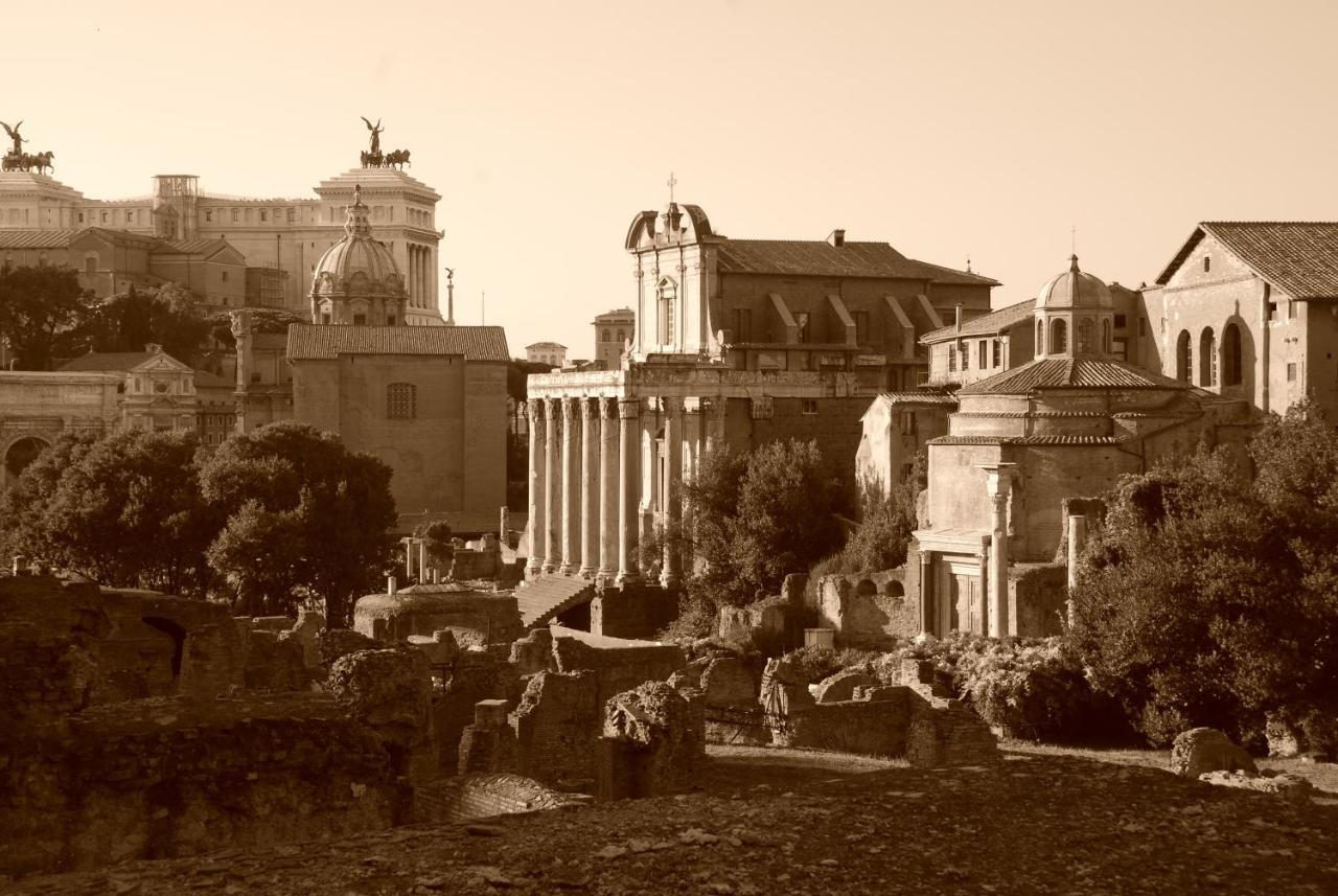 Blue Star Luxury Apartment San Giovanni - Colosseo โรม ภายนอก รูปภาพ